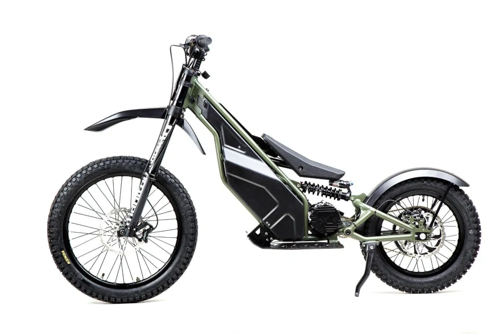 Ranger 8kW, 19"/14" Moto ráfiky, 48Ah, b